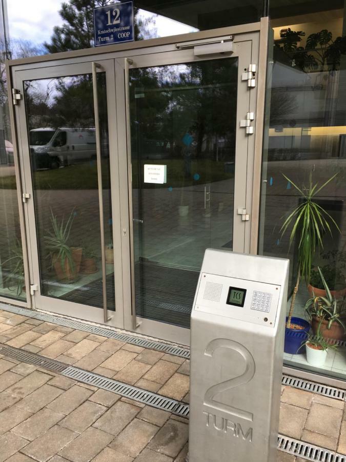 ZENTRUMNAH direkt an UBAHN bei UN-VIC und am BADESTRAND Wien Exterior foto